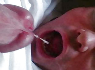 Sperma in mund spritzen