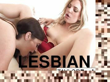 Lesbian Pornstars Make Each Other Cum