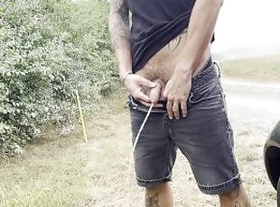 Papa, Poilue, En plein air, Pisser, Public, Amateur, Gay, Voiture, Fétiche, Solo