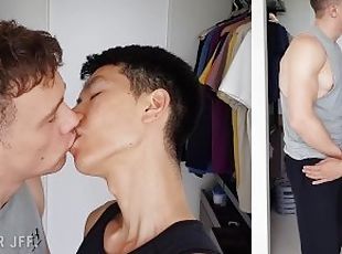 Asiatiche, Interraziali, Gay, Coppie, Baci, Europee (European), Europee, Cinesi, Bianche, Twink