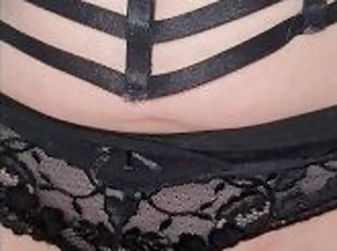 Sexy Girl fickt in erotischen Dessous