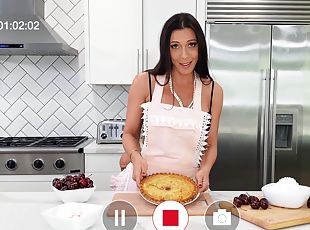 Kinky online cooking with Rachel Starr