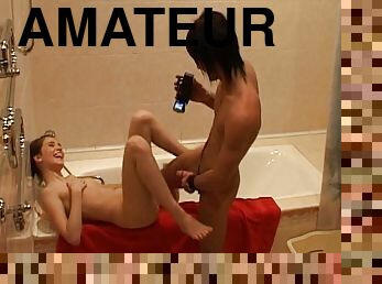 Amateur couple fucking in the bath