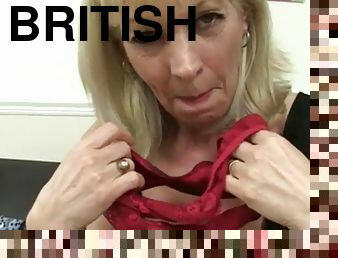 British gilf elaine  sniffing her panties