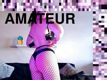 Amateur sexy brunette dancing striptease on webcam