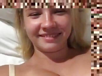 Cute Girls Gets Her Vagina Eaten On Periscope - Amateur Sex