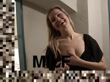 milf, hardcore, drkanje, pov, blond, stranišče, smešno, češko