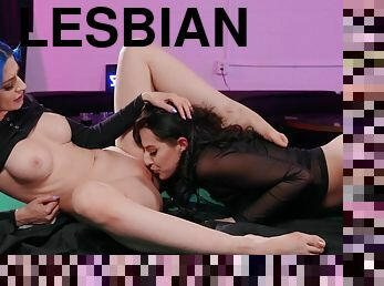 orgasm, pasarica, lesbiana, iubita, piscina, frumoasa, oral, superba