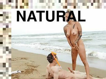 büyük-göğüsler, kocaman-yarak, plaj, doğal, güzel, oral, dövme