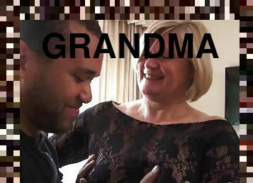 gorda, abuela, enorme, maduro, mamada, abuelita, polla-enorme, interracial, madurita-caliente, hardcore
