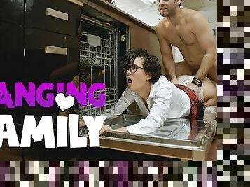 Banging Family - Step-Bro Fuck Me While Im Stuck