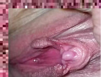 Hot Labia and Wet Pussy masturbation, Clitoris and Pink Pussy, selbst besorgt, at Work, geil wet
