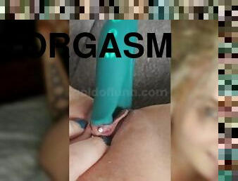 CLOSE UP Model using Vibrator until Orgasm! Her Pussy is so WET