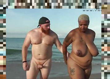 Black BBW Onyxxx has Sex On The Beach