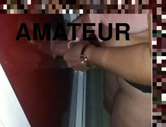 swingers, amatori, pula-imensa, sex-in-trei, gaura-in-perete, bruneta, club, sutien, pula