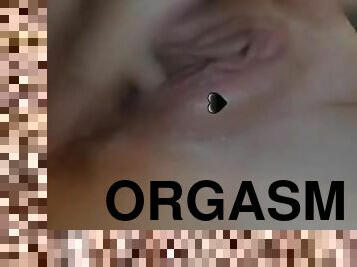 orgasme, pussy, squirt, amatør, rødhåret, stram, alene, våt, tattoo