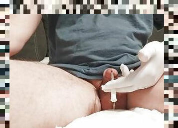insertion of a disposable catheter, peeing in the diaper