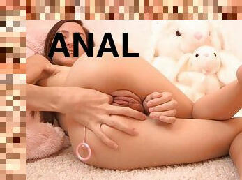 Claire and her anal beads
