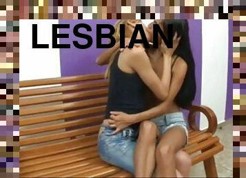 Deep lesbian tongue kiss 5522