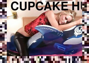 Cupcake humping