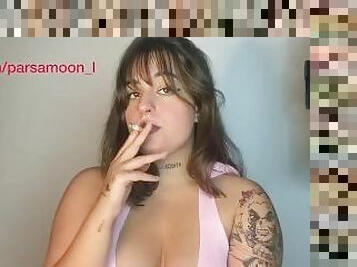 Sexy Woman smoke