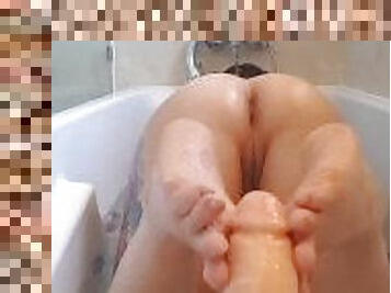 Bathtub Footjob