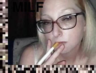 Super hot milf smokes while giving a bj - full video onlyfans@misterwetfun