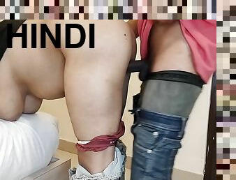 Jungle Me Pee Kar Rhi Ladki Ko Oyo Room Par Ghodi Banaya Desi Hindi Aawaj Me