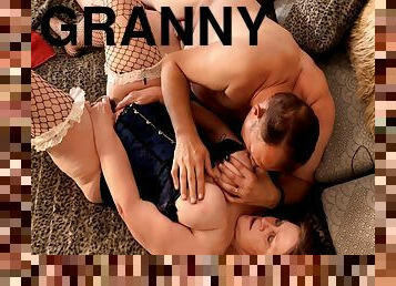 isot-tissit, orgasmi, amatööri, isoäiti-granny, milf, lelu, isot-upeat-naiset, pitkät-sukat, alusasut, dildo