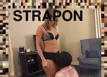 Strapon Femdom Fetish