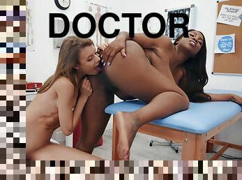 Asuna Fox In Doctor Maserati Checks S Pussy In Hospital