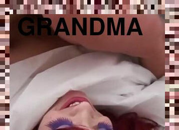 Grandma slut licks pussy and rides