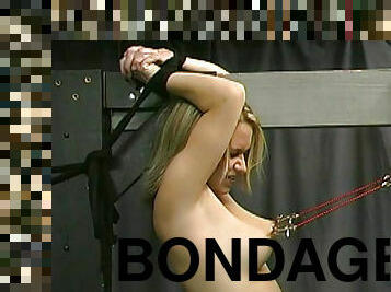 bdsm, ung-18, blond, smerte, bondage, straffet