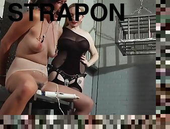 strapon, lesbiana, jucarie, hardcore, bdsm, slclav, blonda, futai, fetish, bondage