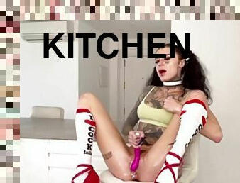 Creamy Pussy. Peeing On My Kitchen With Sasha Beart