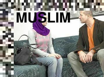 George Uhl & Rebecca Lee in Sexy Muslim Fucks For A Favour - Porncz