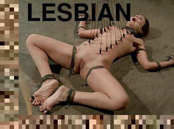 lesbian-lesbian, jenis-pornografi-milf, mainan, bdsm-seks-kasar-dan-agresif, stocking-stockings, fetish-benda-yang-dapat-meningkatkan-gairah-sex, latex, menyumbat, bondage-seks-dengan-mengikat-tubuh, berambut-cokelat