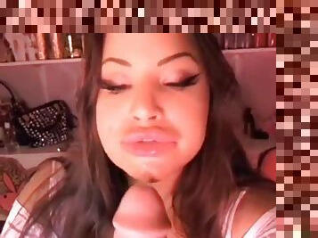 Big lips suck