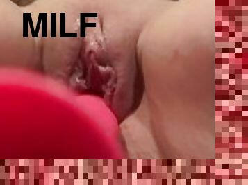 Magic Wand and lilpinky help milf