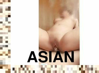 asiatiche, tettone, pubblici, fichette, biancheria-intima, peni-finti, succosi