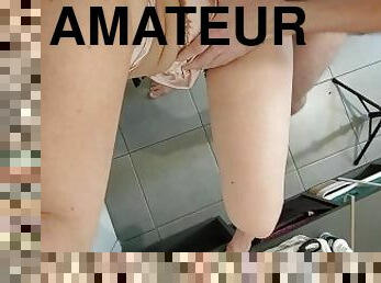 Sexe dans la salle de bain