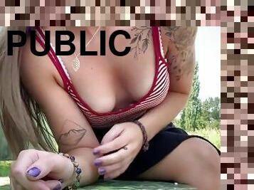 masturbare-masturbation, public, amatori, adolescenta, simpatica, micuta, solo, parc, tatuaj, pozat-tatele