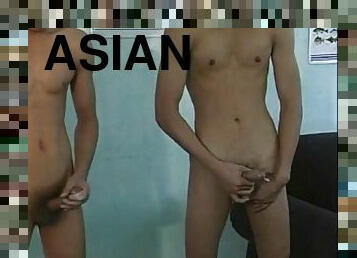 Slender Asian amateurs masturbate in a group until they spray with cum