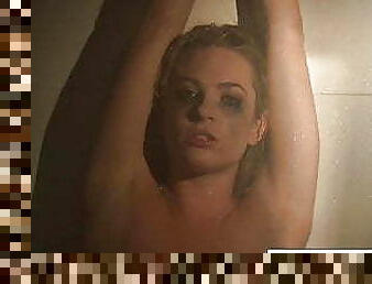 Dahlia&#039;s naughty shower fun