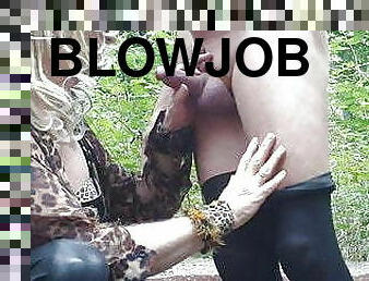 Schatzy blowjob and fun in the woods