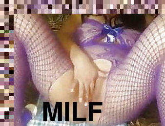 BBW MILF has mega squirt