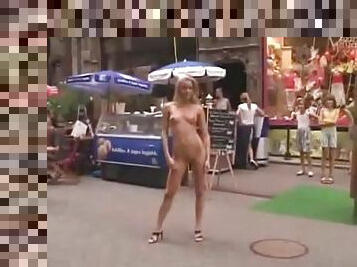 Sophie Moone - Nude In Public