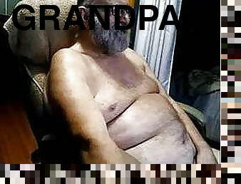 grandpa play on webcam