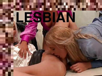 kencing, lesbian-lesbian, bintang-porno, fetish-benda-yang-dapat-meningkatkan-gairah-sex