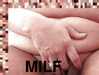 malaking-suso, dyakol-masturbation, milf, ina-nanay, bbw, laruin-ng-daliri-ang-pekpek, mais-na-kulay-ang-buhok, natural, ina-nanay-mother